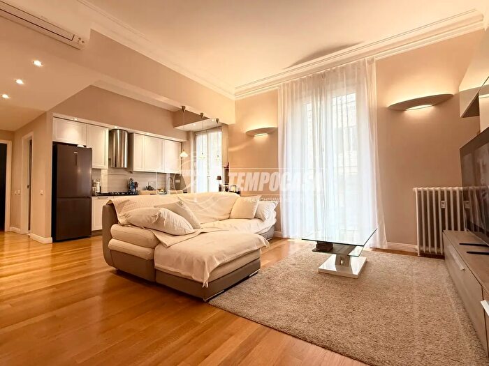 Appartamento trilocale in vendita in Via San Martino, Genova