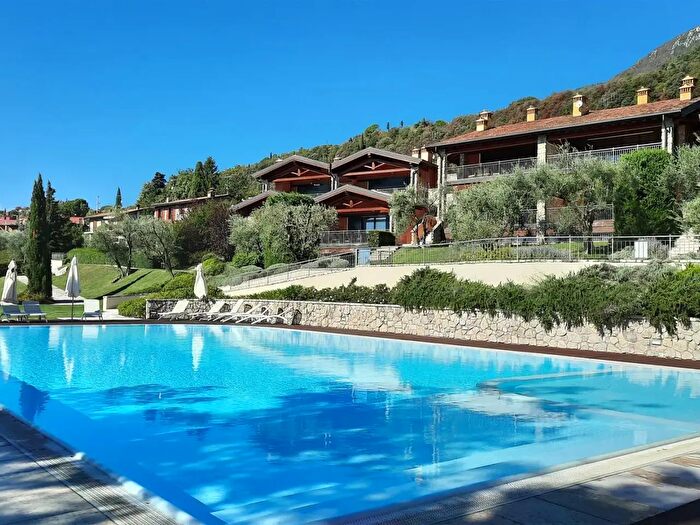 Appartamento trilocale in vendita in Toscolano Maderno