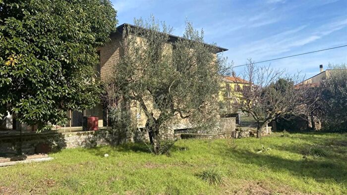 Casa trilocale in vendita in Via Giglio Vecchio Montefiascone, Montefiascone