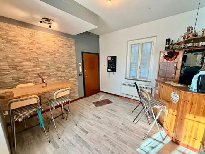 Casa con 6 locali in vendita in Via Ferdinando di Borbone, Piacenza