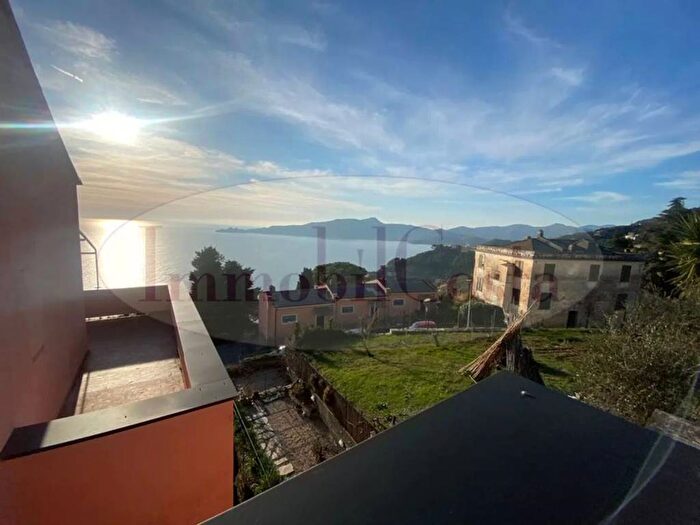 Appartamento con 5 locali in affitto in SantAndrea Di Rovereto No Number, Bacezza Le Grazie SantAndrea di Rovereto, Chiavari