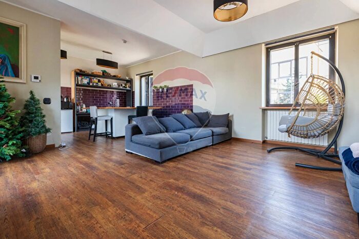 Casa con 6 locali in vendita in Viale Rimembranze, Busto Arsizio