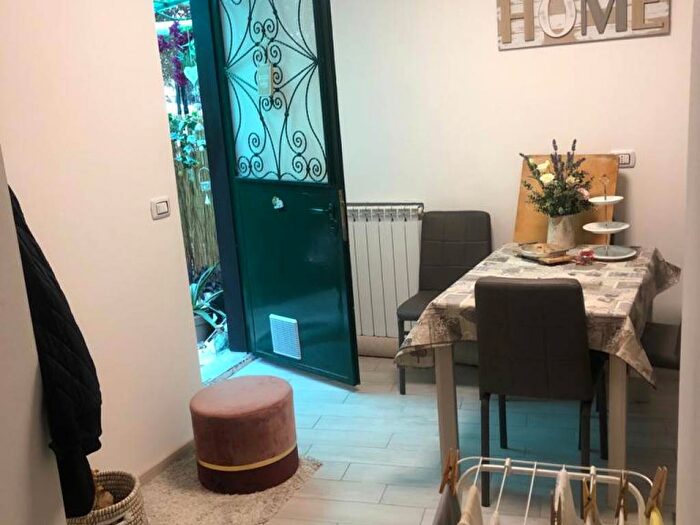 Appartamento bilocale in affitto in Via del Commercio, Nervi, Genova