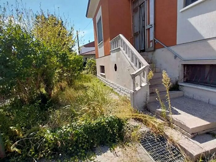 Casa con 5 locali in vendita in Via Mascanzoni Mezzano, Ravenna