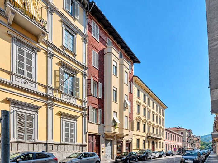 Appartamento trilocale in affitto in Via Santa Giulia, Vanchiglia, Torino