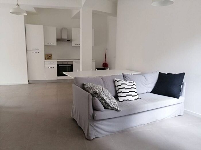 Appartamento quadrilocale in affitto in Via Baldassare Longhena, Corvetto, Milano