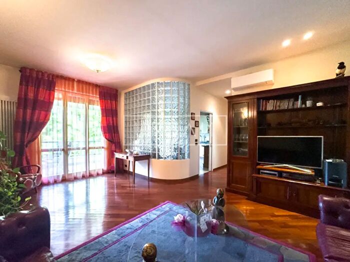 Appartamento con 5 locali in vendita in Via Domokos, Forli'