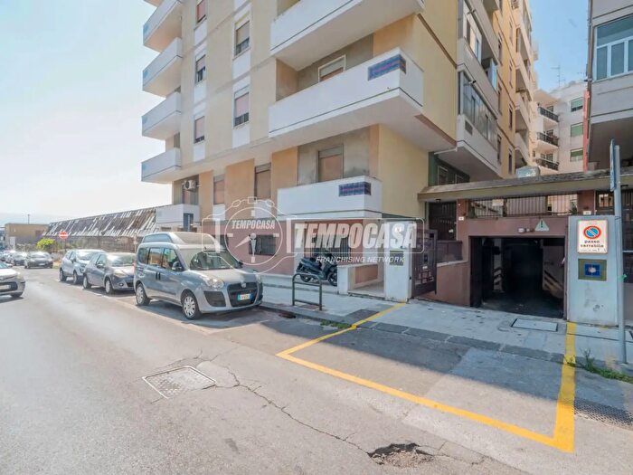 Appartamento quadrilocale in vendita in Via Antonio Bonsignore, Messina