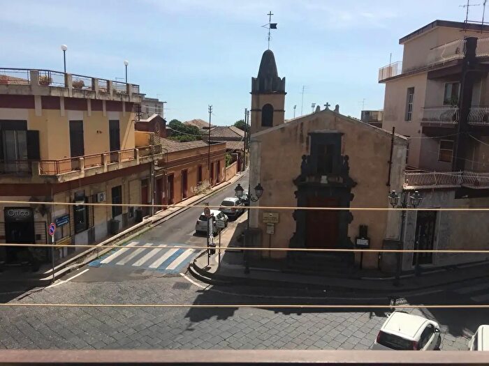 Casa bilocale in affitto in Piazza Bellini, Aci Bonaccorsi