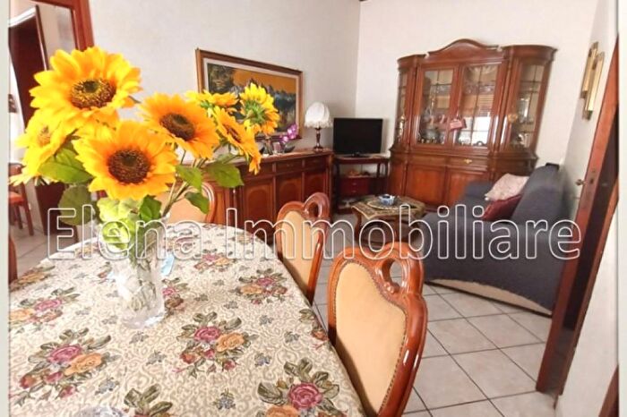 Casa con 14 locali in vendita in Alcamo