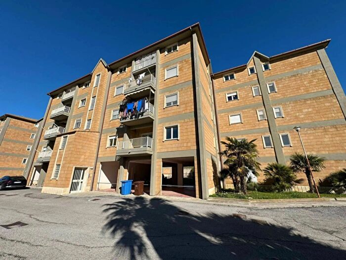 Casa quadrilocale in vendita in Viale Santa Caterina Enna, Enna