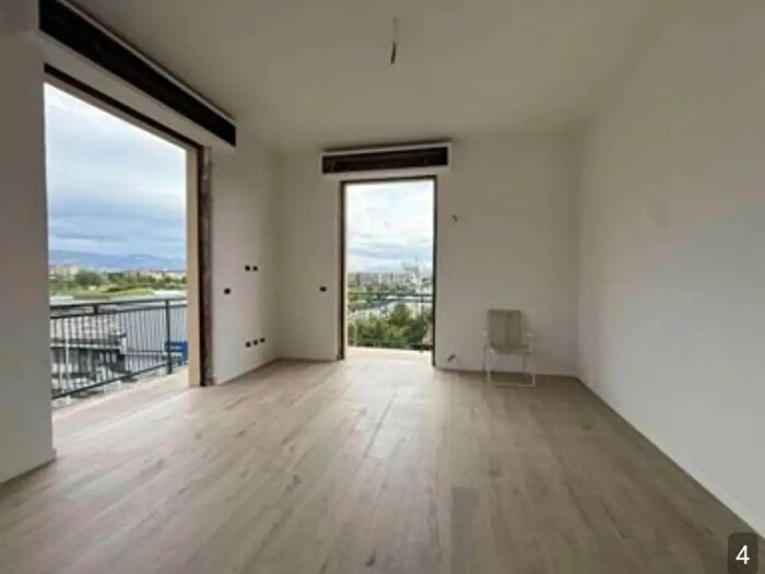 Appartamento trilocale in vendita in Via di Novoli, Firenze