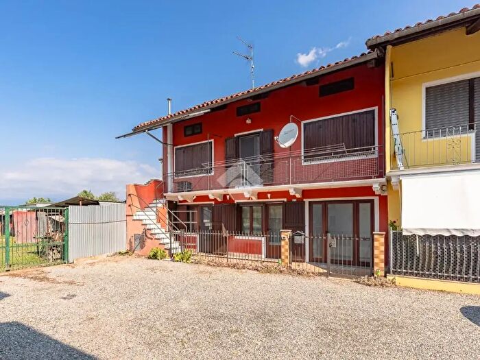 Casa quadrilocale in vendita in Corso Regina Margherita, Albiano D'Ivrea