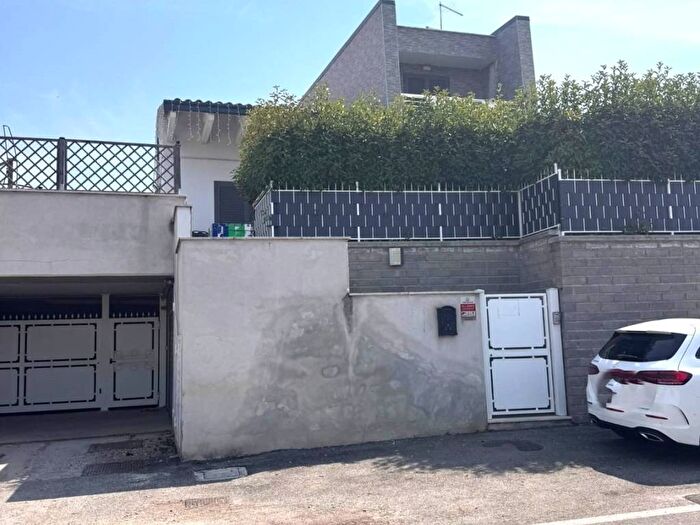 Casa trilocale in affitto in Via di Colle Pizzuto, Frascati