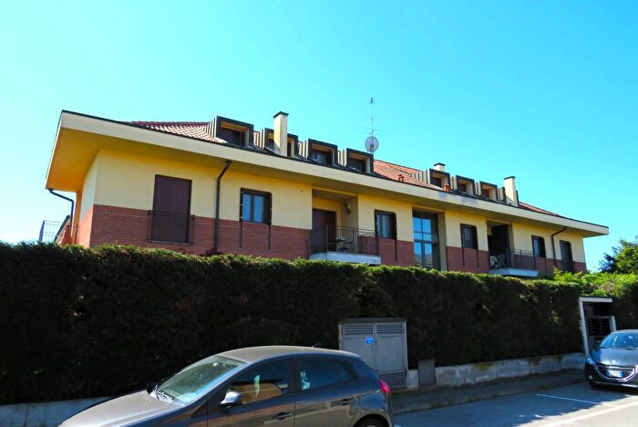 Appartamento trilocale in vendita in Via De Nicola, Vidigulfo