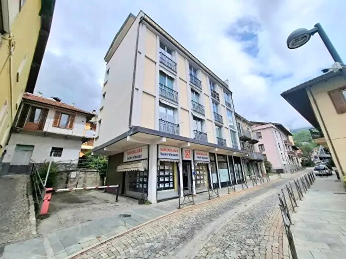 Appartamento trilocale in affitto in Via a Vuillerminaz, Saint Vincent