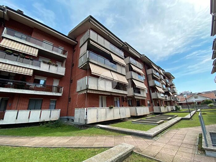 Appartamento trilocale in vendita in Via Milano, Orbassano