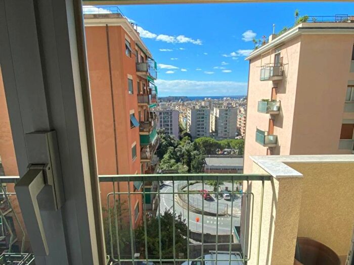 Appartamento con 5 locali in affitto in Via Giovanni Amarena, San Fruttuoso, Genova