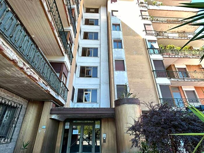 Appartamento con 5 locali in affitto in VIA RE MANFREDI, Atripalda