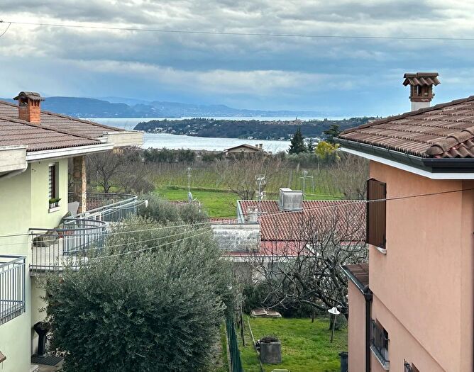 Casa trilocale in vendita in Via Ascensione, Roe Volciano