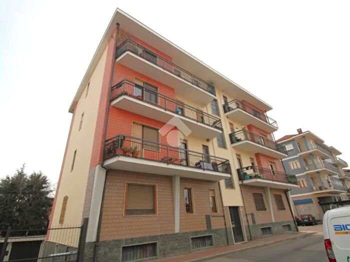 Appartamento trilocale in vendita in Via XXIV Maggio, Trofarello