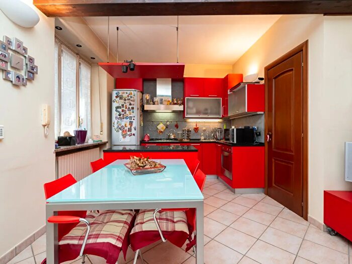Appartamento trilocale in vendita in Via San Martino, Gassino Torinese