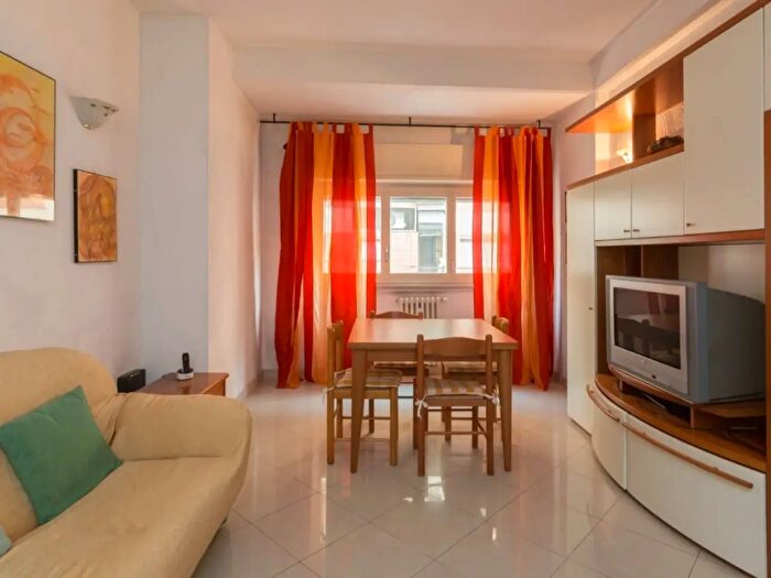 Appartamento trilocale in vendita in Via Privata Ebro Snc, Milano