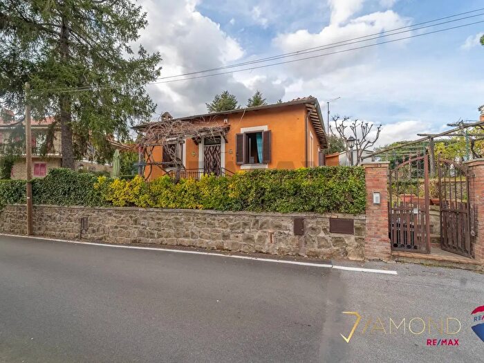 Casa trilocale in vendita in Manziana