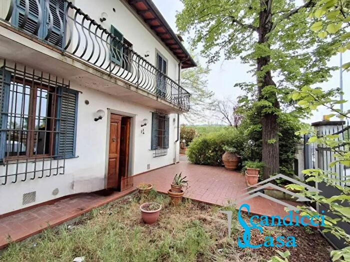 Appartamento quadrilocale in vendita in Via del Padule, Scandicci