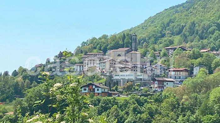 Casa con 5 locali in vendita in Bracca Bergamo Provincia Bracca, Bracca