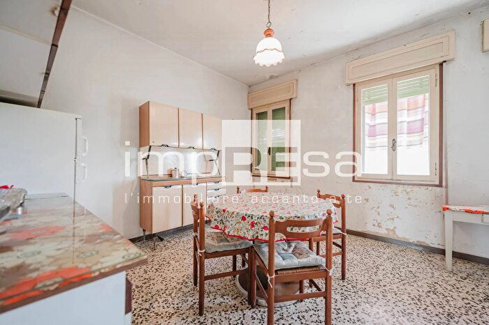 Appartamento quadrilocale in vendita in Via Conegliano, Treviso