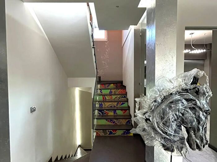 Casa con 7 locali in affitto in Via Gaslago, Polpenazze