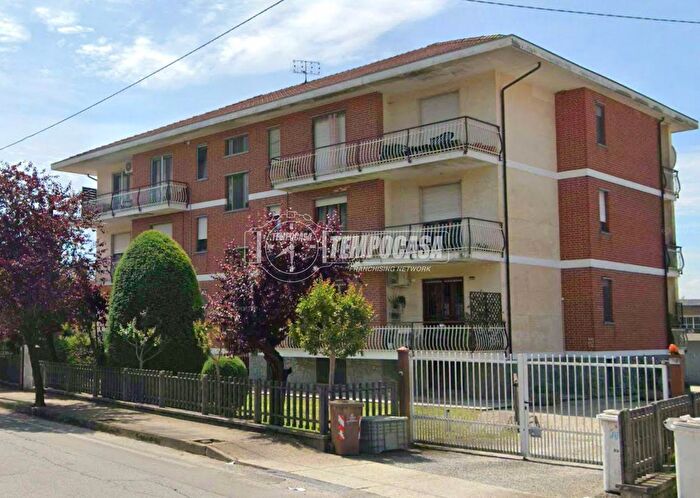 Appartamento trilocale in vendita in Via Vittorio Emanuele II, Sommariva Del Bosco