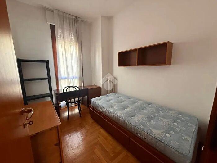 Appartamento con 5 locali in affitto in Via Trieste, Padova