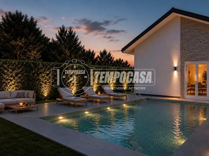 Casa con 5 locali in vendita in Pianezza