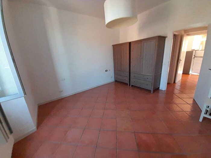 Appartamento bilocale in affitto in Alzaia Naviglio Grande, Navigli Darsena, Milano