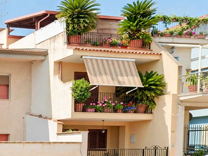 Appartamento con 7 locali in vendita in Ragusa