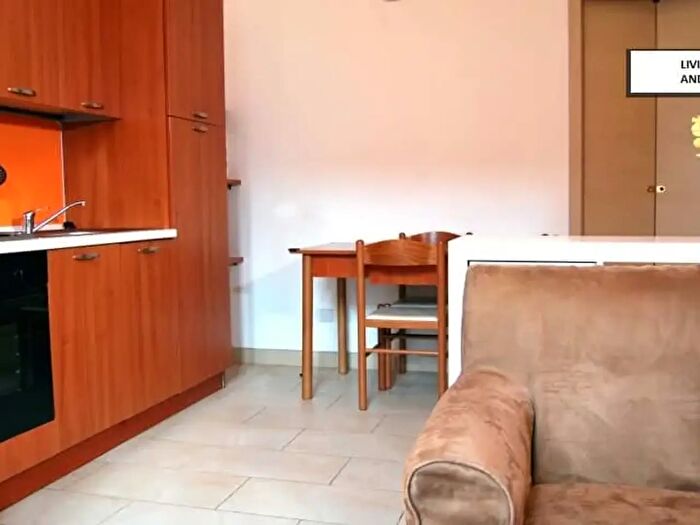 Appartamento monolocale in affitto in Via Garegnano, Milano