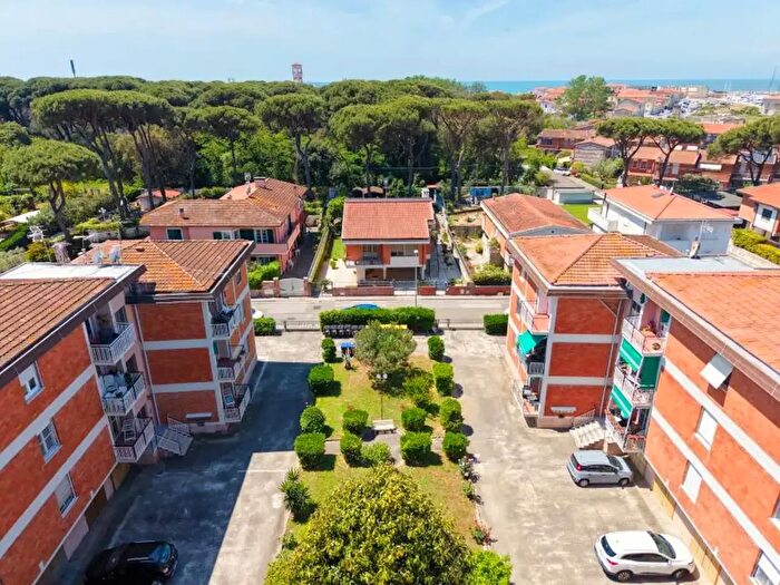 Appartamento quadrilocale in vendita in Via Vivaldi, Pisa