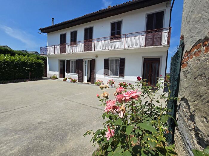 Casa con 10 locali in vendita in Via Asti, San Martino Alfieri