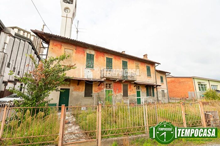 Casa trilocale in vendita in Via Roma, Dovera