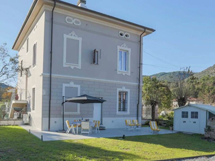 Appartamento trilocale in affitto in Via Nuova per Pisa, Santa Maria del Giudice, Lucca