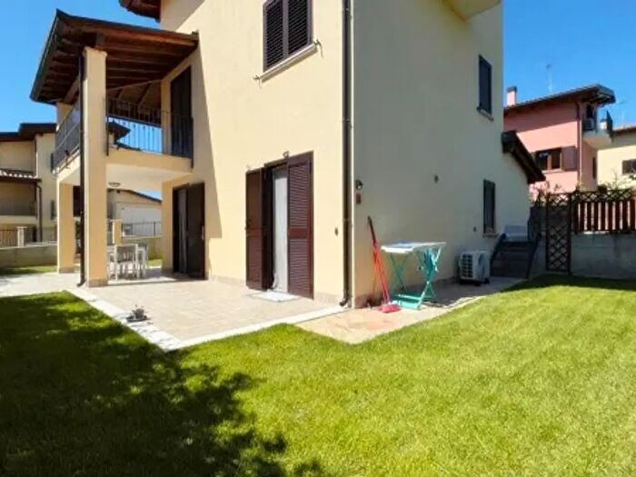 Casa con 5 locali in vendita in Montesilvano