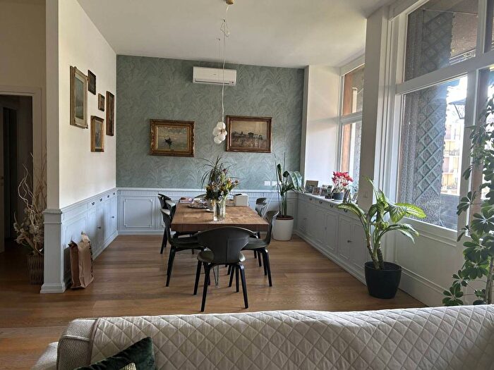 Appartamento trilocale in affitto in Via Luigi Anelli, Quadronno Crocetta, Milano