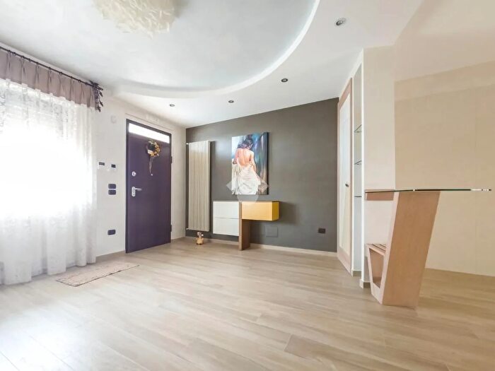 Appartamento trilocale in vendita in Via Francia, Manfredonia