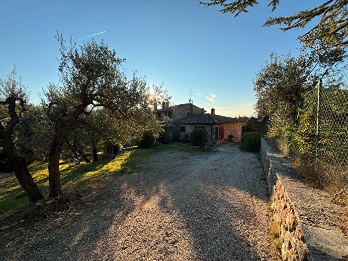 Casa con 10 locali in vendita in Strada Vicinale delle Corticelle, Arezzo
