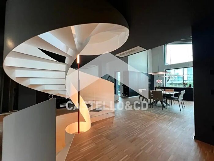 Casa con 5 locali in vendita in Via Vallette, San Felice Del Benaco