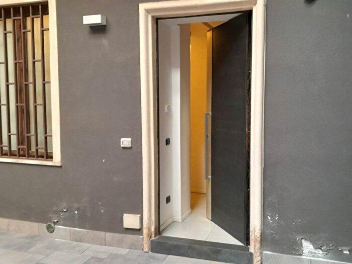 Appartamento con 5 locali in affitto in VIA VITTORIO EMANUELE ORLANDO, Corso Italia Europa, Catania