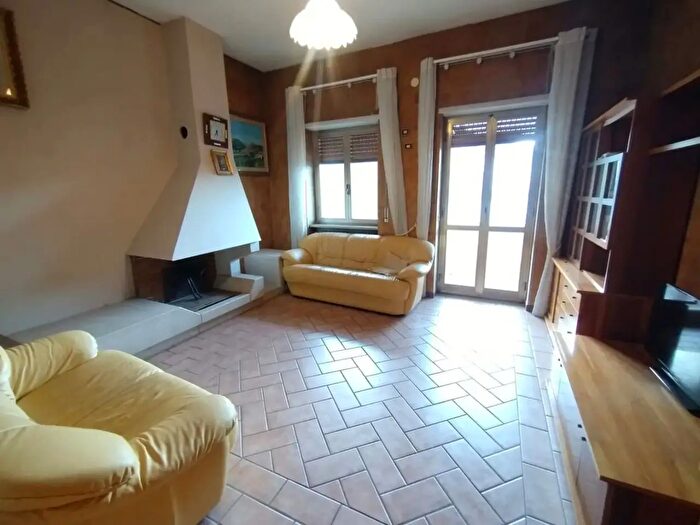 Appartamento in vendita in Via Roma, Tagliacozzo