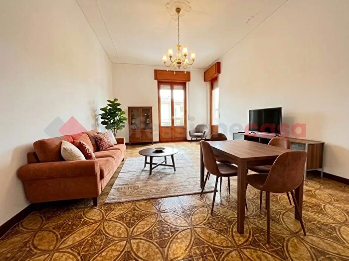 Appartamento con 5 locali in vendita in Via Carli, Verona